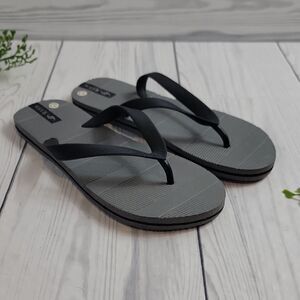 Wave Gray and Black Flip Flops Mens Size 8